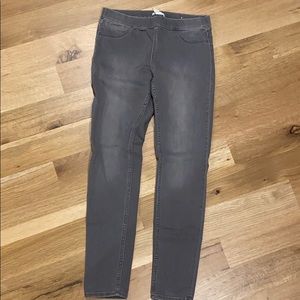 HM gray jeggings